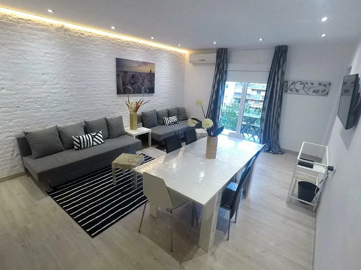 Your Home - Sagrada Familia Apartment Barcelona