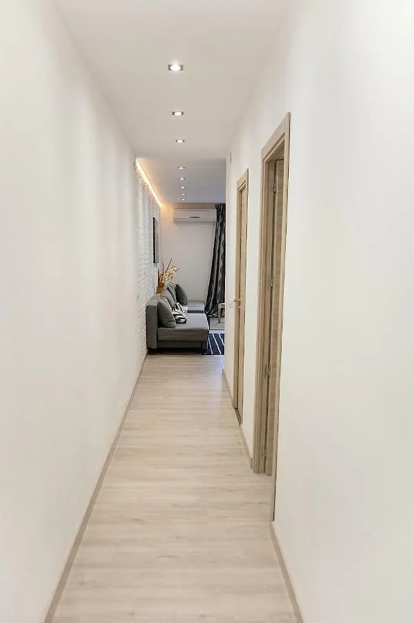 Your Home - Sagrada Familia Apartment Barcelona